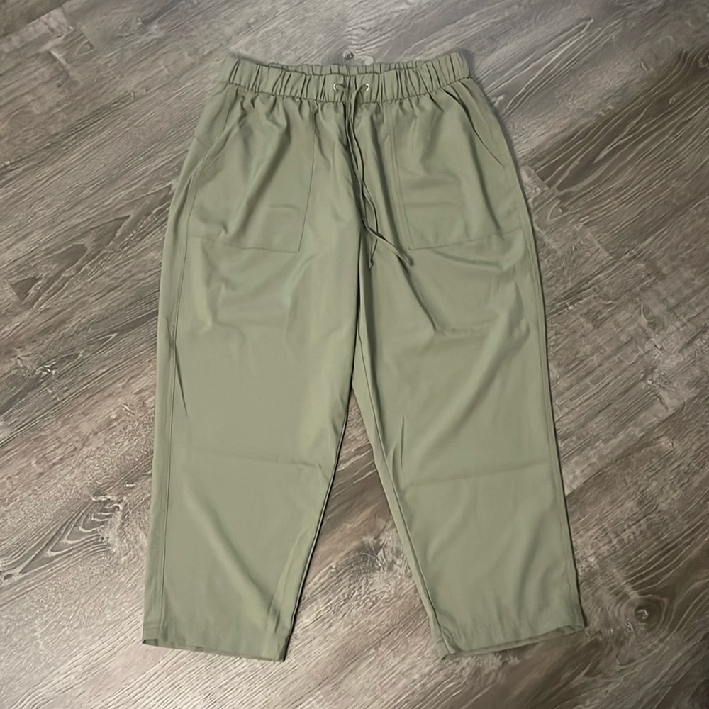 Old navy active trouser perfect condition without tags